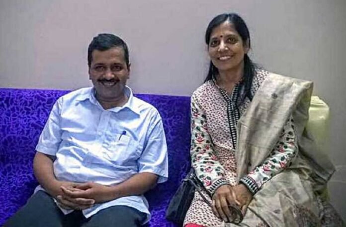 Arvind Kejriwal wife