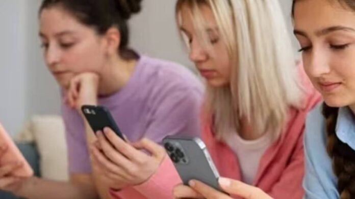 सोशल मीडिया