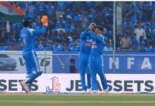 विकेट गिरने पर मैदान पर कपल डांस करने लगे कोहली -कुलदीप, विशाखापट्टनम में दिखा ऐसा नजारा, Video कोहली -कुलदीप