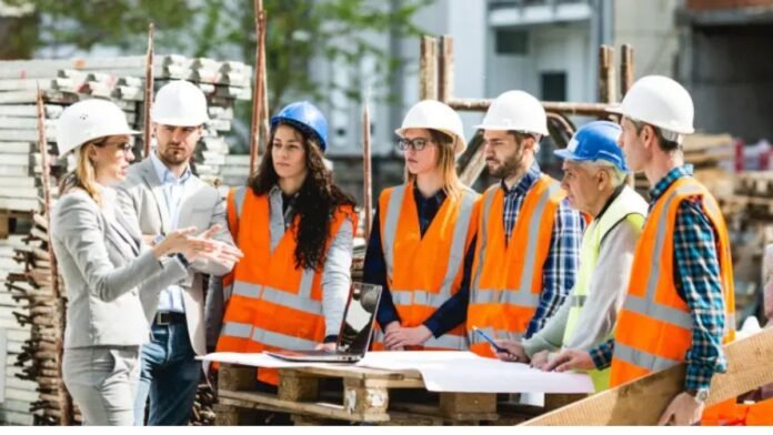 ठेकेदारों