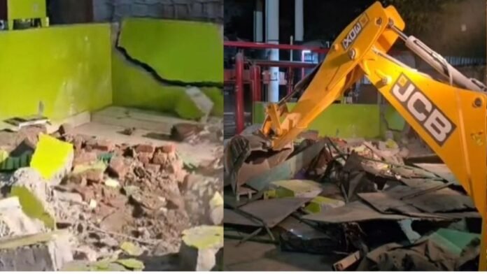 अवैध मजार