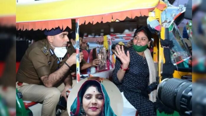 महिला ऑटो ड्राइवर
