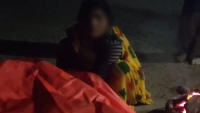 आदिवासी महिला