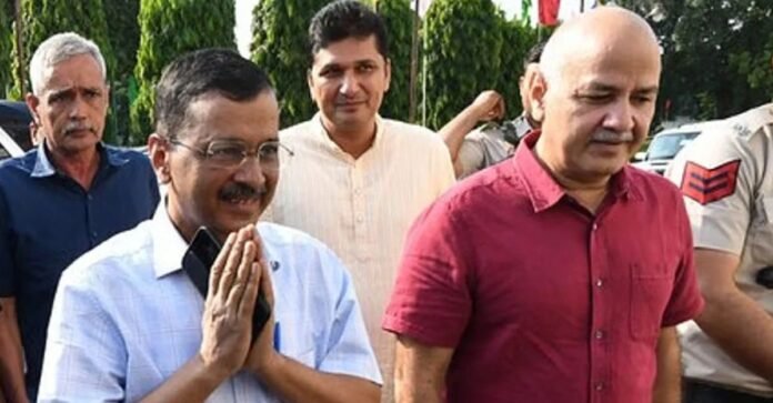 Arvind Kejriwal और Manish Sisodia