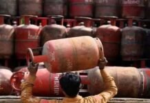 होली से पहले बड़ा ऐलान! दिल्ली और यूपी में मुफ्त गैस सिलेंडर की सौगात, जानिए कहीं आप छूट तो नहीं रहे? गैस सिलेंडर