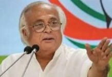 EC दफ्तर के बाहर हाई-वोल्टेज ड्रामा: ‘ऐसा हाल कभी नहीं देखा!’, जयराम रमेश को सुरक्षाकर्मियों ने रोका जयराम रमेश