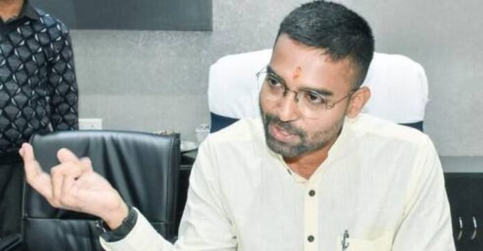 दीपक प्रकाश