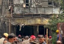 दिल्ली अग्निकांड पर विदेश मंत्रालय का बड़ा बयान; मरने वाले 21 लोगों में 18 विदेशी, मचा हड़कंप दिल्ली अग्निकांड