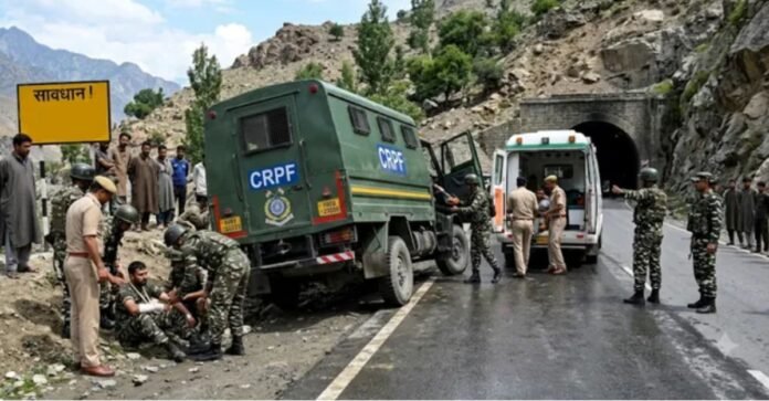 CRPF की गाड़ी