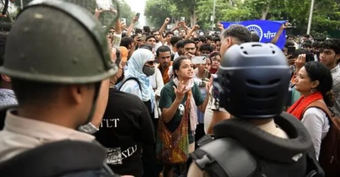 CJP प्रदर्शन