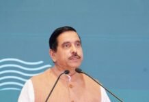 मोदी कैबिनेट में बड़ा फेरबदल: धर्मेंद्र प्रधान के इस्तीफे के बाद प्रह्लाद जोशी को मिली देश के नए शिक्षा मंत्री की कमान! प्रह्लाद जोशी