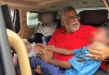 सड़क पर तड़प रहा था मासूम, लोग देखते रहे… तभी अचानक रुका सांसद का काफिला और फिर… सांसद