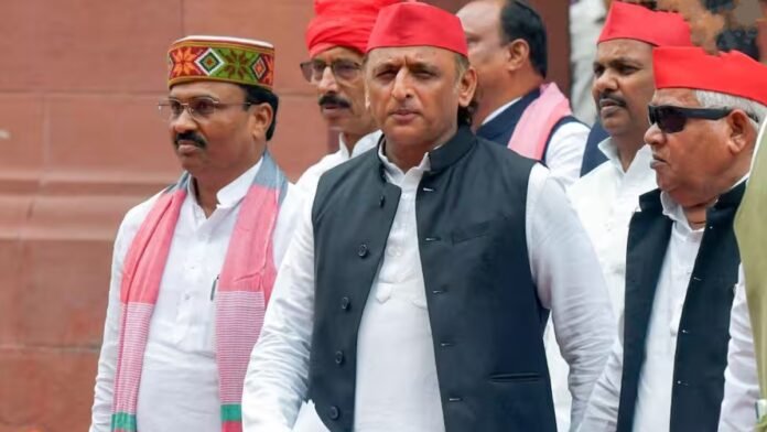 अखिलेश यादव