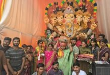 मुस्लिम दंपति ने गणेश जी के लड्डू के लिए लगा दी 1.45 लाख की बोली, वजह जानकर रह जाएंगे हैरान मुस्लिम दंपति