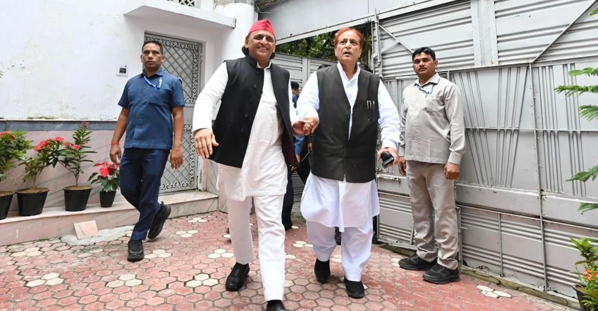 Akhilesh Yadav- Azam Khan