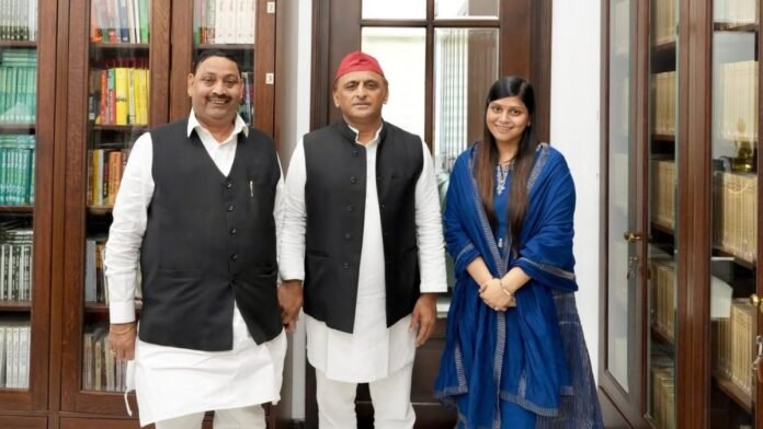 अखिलेश यादव